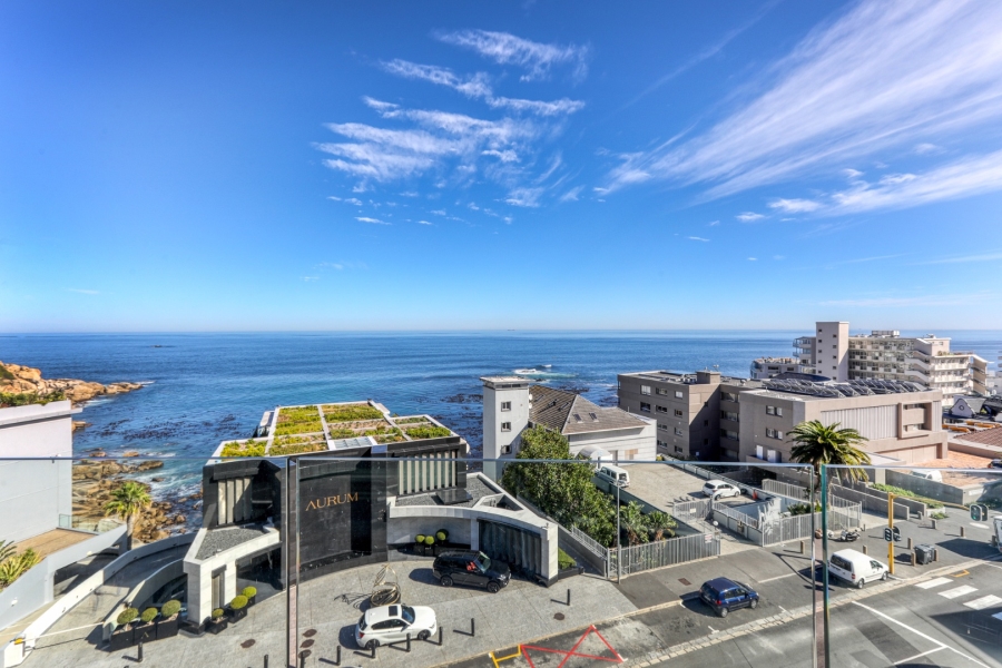 To Let 2 Bedroom Property for Rent in Bantry Bay Western Cape